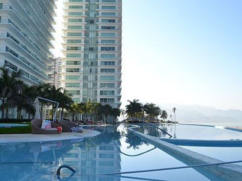 Condominio Peninsula 20 E en Las Garzas, Zona Hotelera Nte., 48333